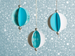 Tvořivý_balíček_vánoční_kouličky_modré